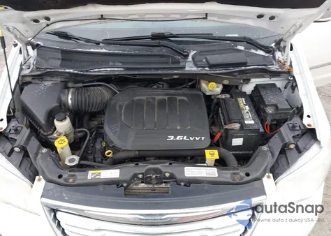 2014 Chrysler Town & Country Touring-L z USA, uszkodzony, nr VIN 2C4RC1CG5ER454707